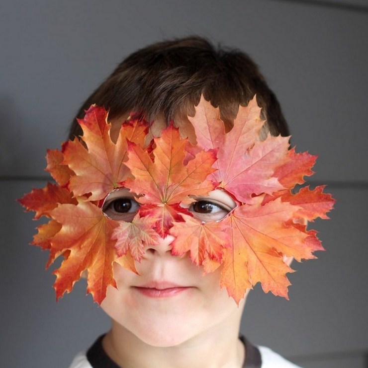 маска из листьев